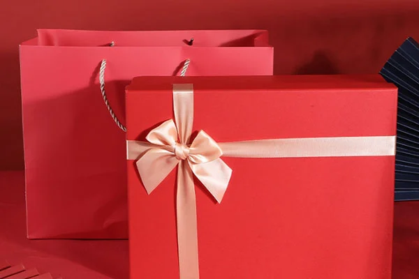 Christmas Rigid Lid And Base Gift Box With Ribbon And Star Charm